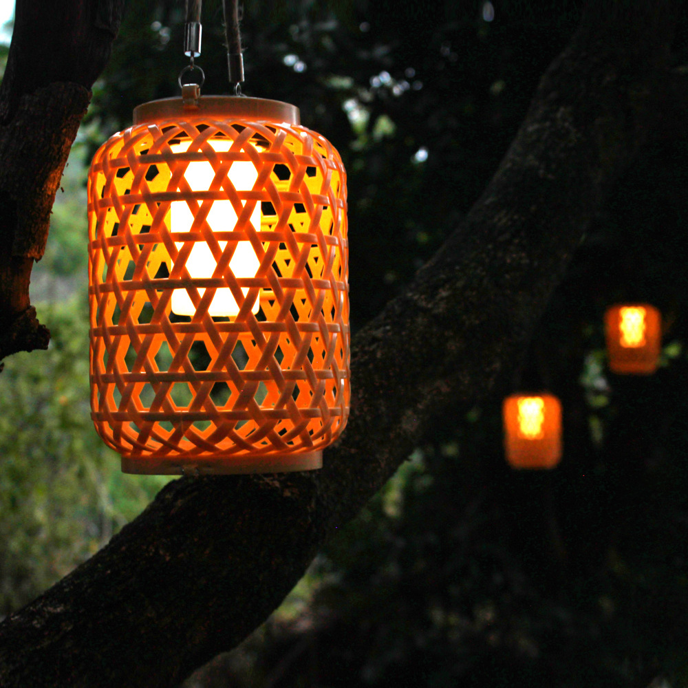 Cross-border solar-powered bamboo weaving lanterns, outdoor courtyard homestay decorative lanterns, hanging lamps, garden retro atmosphere lights Application Scenario