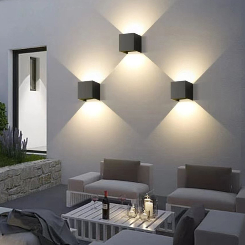Outdoor wall lamps, waterproof exterior wall lamps, villa courtyard garden upper and lower double-head spotlights, LED outdoor wall-washing sensor lights Specification drawing