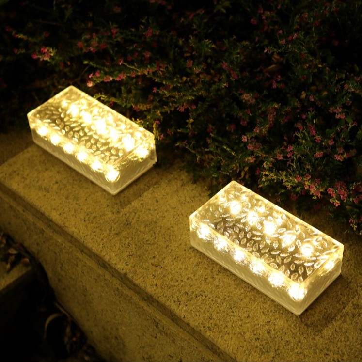 Solar-powered outdoor rectangular ice brick ground lamp, waterproof garden courtyard lawn, staircase display, landscape atmosphere lamp Application Scenario