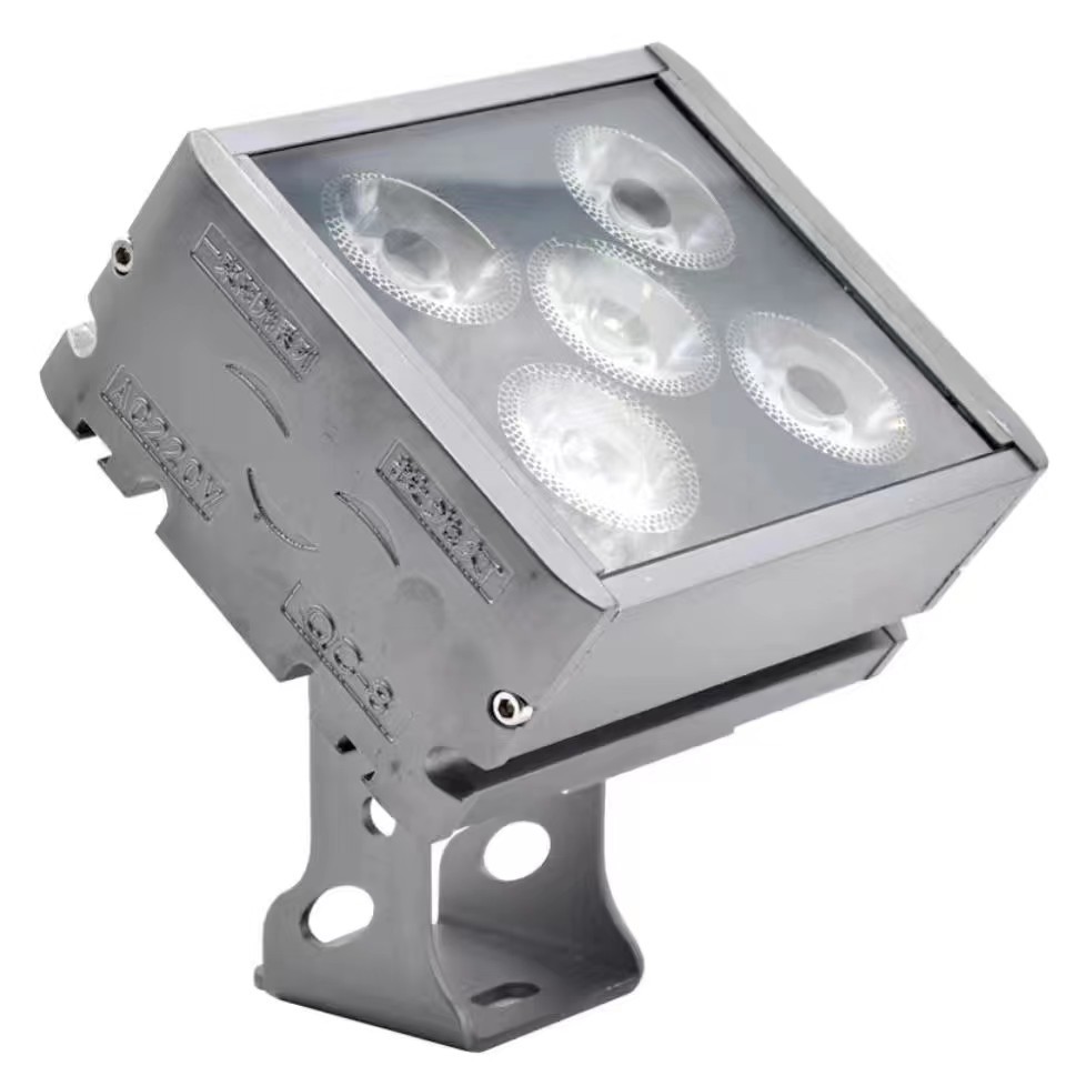 Wholesale of a single piece of concentrated floodlight, long-range beam light, outdoor wall-washing light, and exterior wall decorative light Item Picture