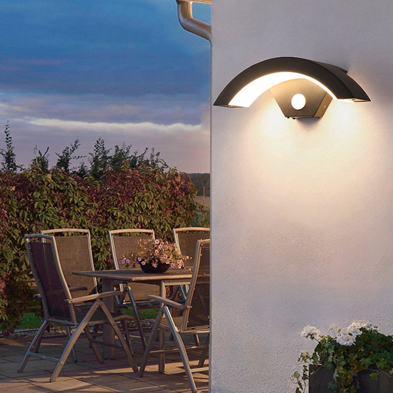 Wall lamps, staircase lights, outdoor wall-washing lights, waterproof modern and simple villa entrance human body sensor outdoor background wall lights full figure