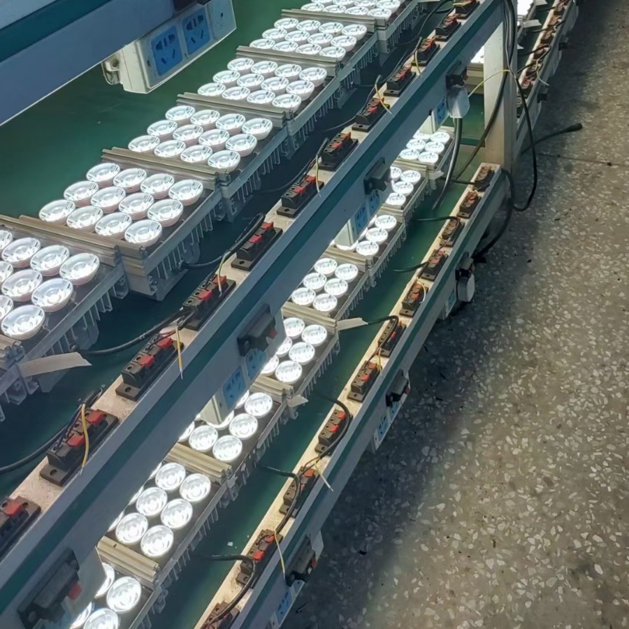 Wholesale of a single piece of concentrated floodlight, long-range beam light, outdoor wall-washing light, and exterior wall decorative light Application Scenario