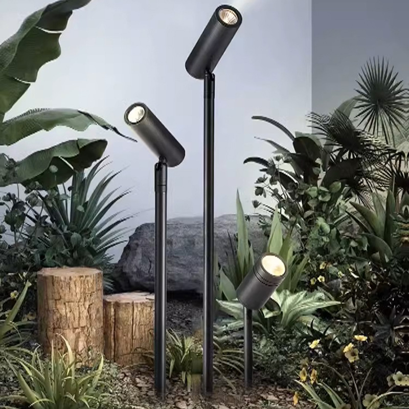 Waterproof mud insertion tree lighting, outdoor lighting tree projection lights, ground insertion projection lights, high-pole flower bed spotlights for villa courtyards Application Scenario
