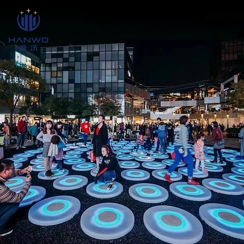 The outdoor courtyard garden is equipped with floor tile lights, interactive color running foot pedal lights, dance floor gravity floor lights and rainproof ones full figure