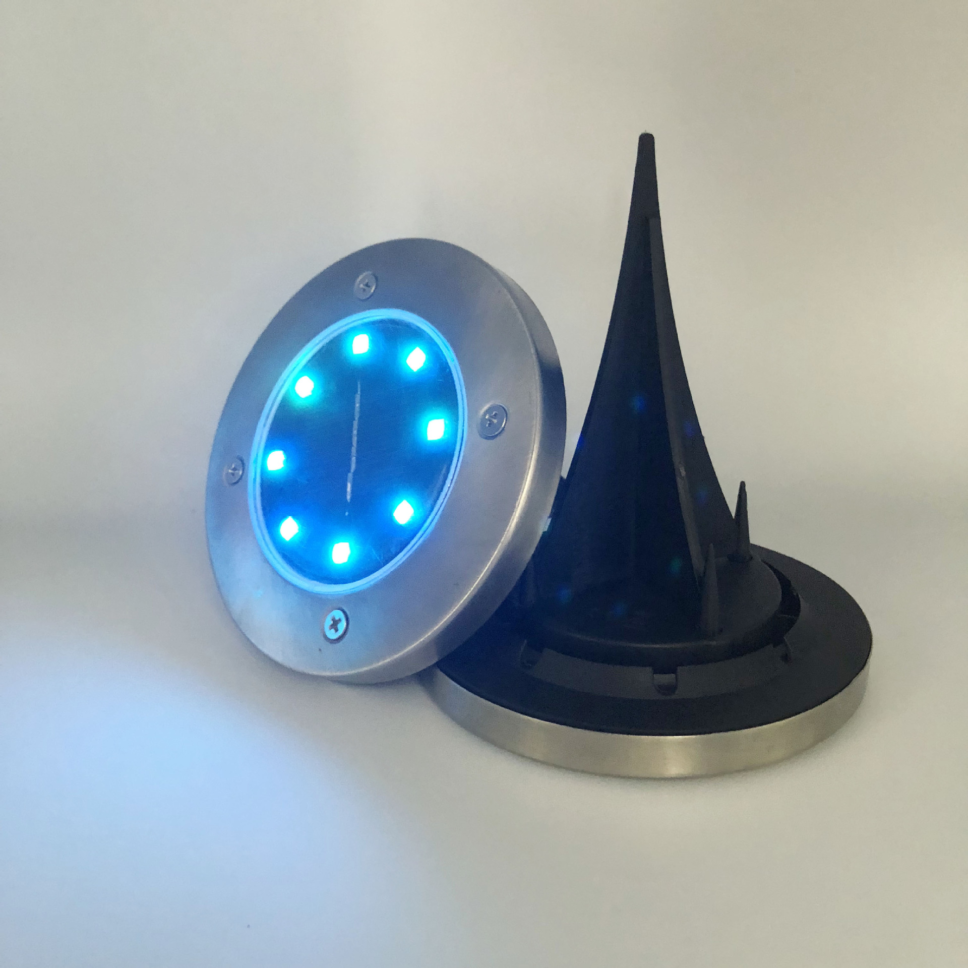 Outdoor garden lights, solar ground lights, ground plug floor lights, 8LED ground lights, garden landscape deck lights, waterproof Application Scenario