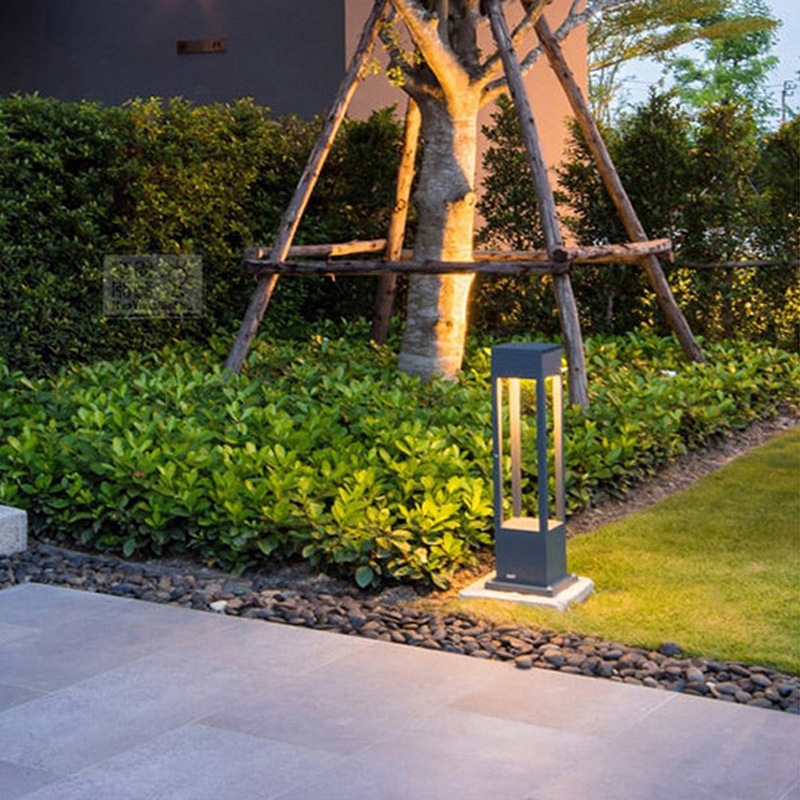 Outdoor waterproof circular LED lawn lights, community garden, villa courtyard, park landscape lights, solar lawn lights Application Scenario