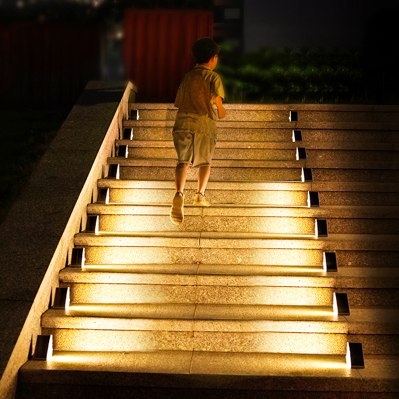 Solar-powered outdoor waterproof courtyard sensor staircase light, villa garden home decorative step ambient light, walkway light details Picture