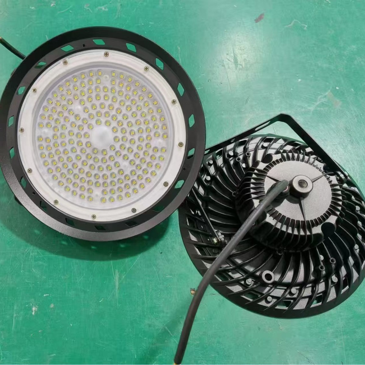Industrial and mining lamps, ufo lamps, factory warehouse UFO, high-power ceiling lamps, high-ceiling lighting lamps, industrial and mining barn lamps Specification drawing