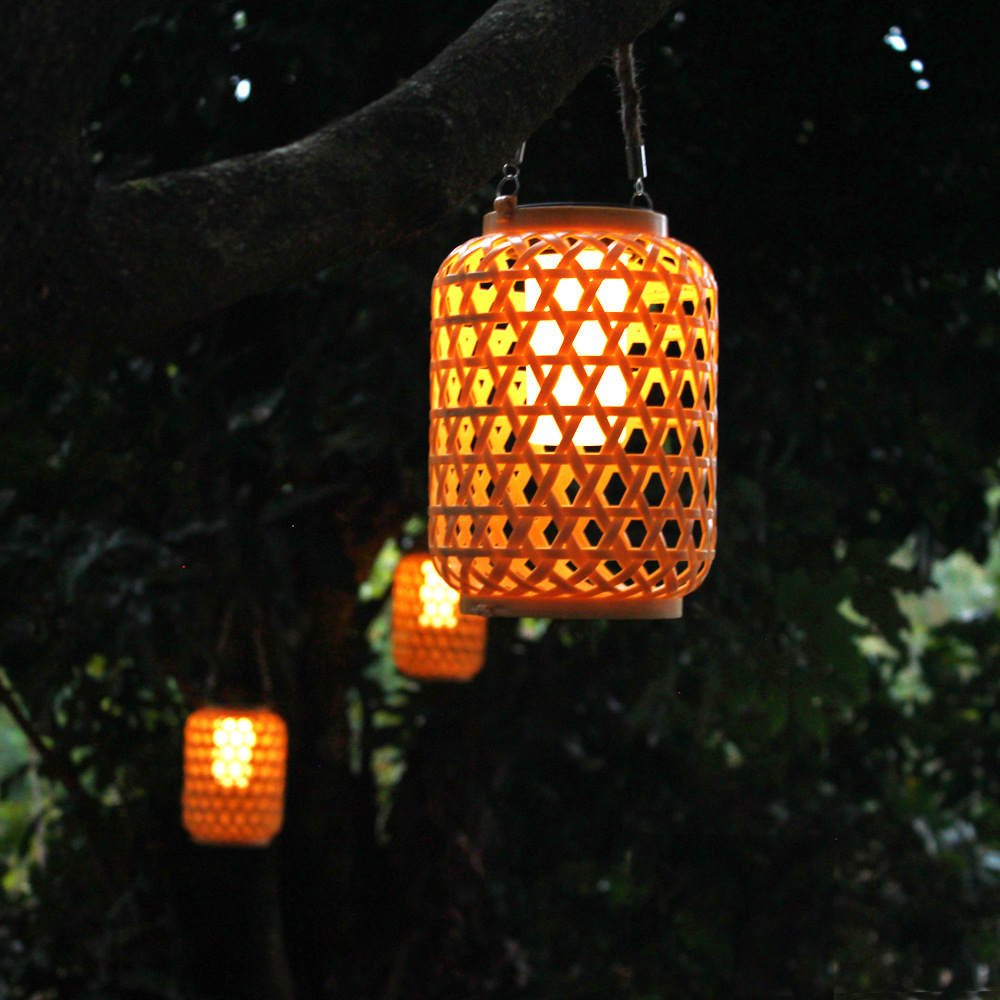 Cross-border solar-powered bamboo weaving lanterns, outdoor courtyard homestay decorative lanterns, hanging lamps, garden retro atmosphere lights full figure