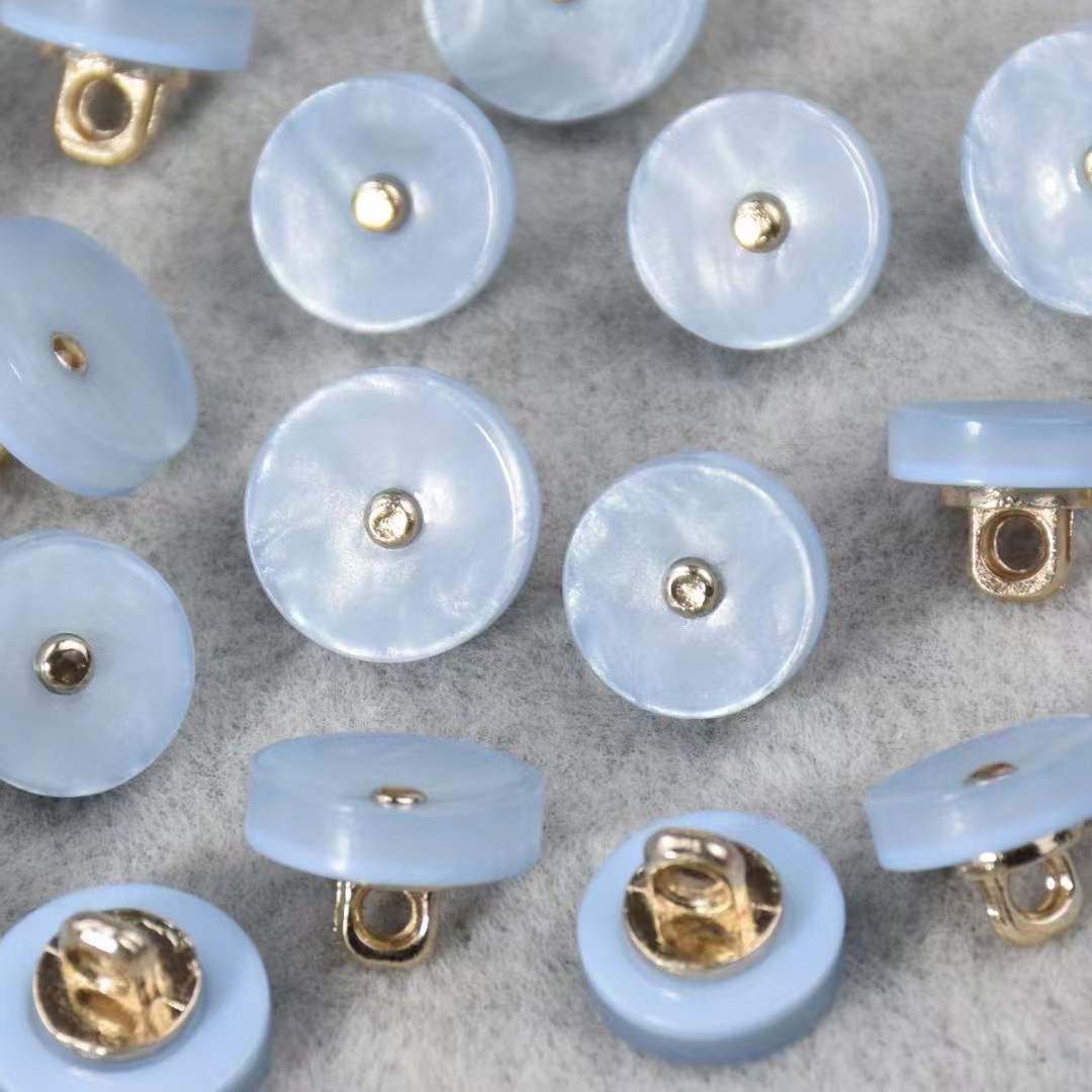 服装辅料新款树脂大衣纽扣高档风衣纽扣原创花纹 钮扣定制