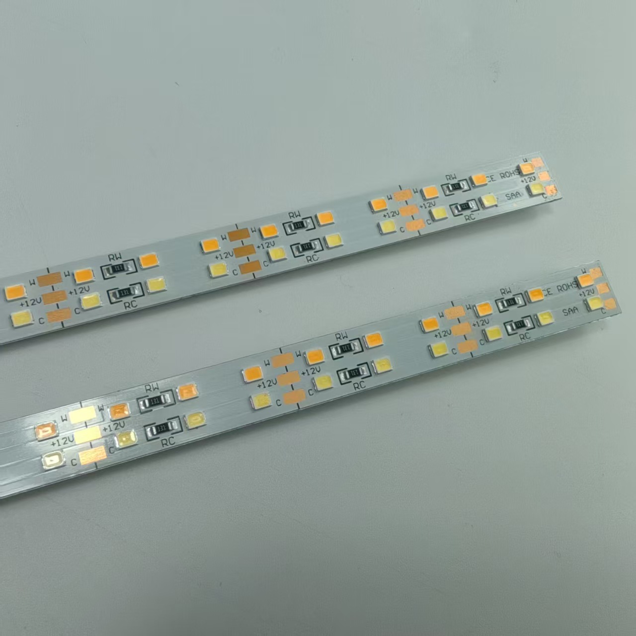 12MM wide 1-meter 168-light 2835 double-row dual-color temperature hard light strip 168-light 2835 dual-color jewelry counter light strip Item Picture