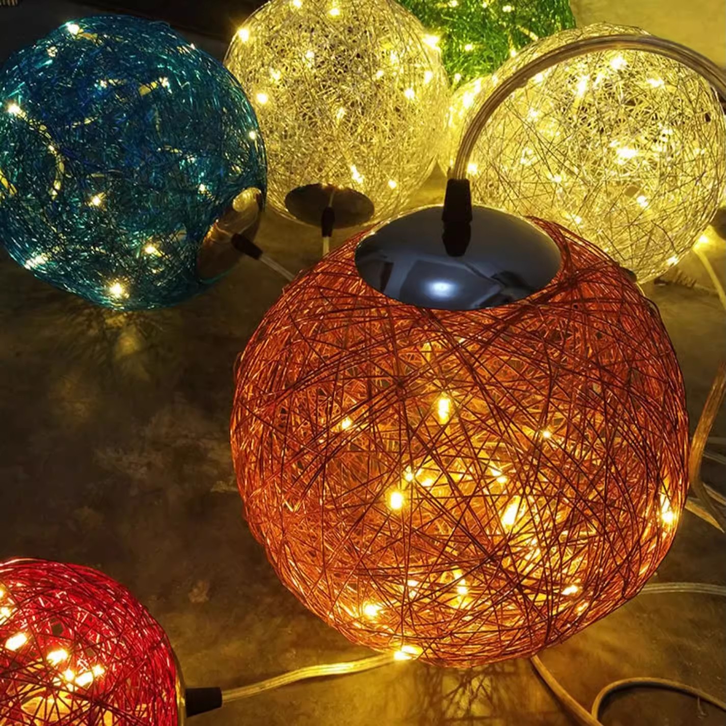 Sepak bulb lamp, aluminum wire cultural tourism lamp, outdoor waterproof sepak bulb lamp, cultural tourism landscape hanging tree sepak bulb lamp, bird's nest lamp Application Scenario