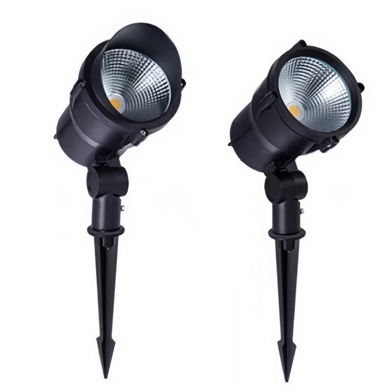 Outdoor tree lighting lights, waterproof tree projection lights, green plant ground insertion lights, wall floodlights, lawn and courtyard landscape ground insertion spotlights Application Scenario