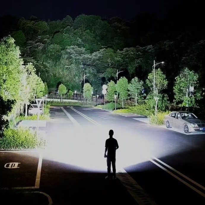 Outdoor wireless ultra-long battery life lamp, small portable lighting night light, 2-inch small table lamp for camping, setting up stalls and fishing details Picture