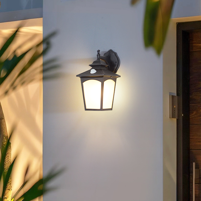 Cross-border beauty restoration ancient balcony outdoor wall lamps, outdoor corridor and passageway waterproof garden courtyard fence exterior wall lamps Application Scenario