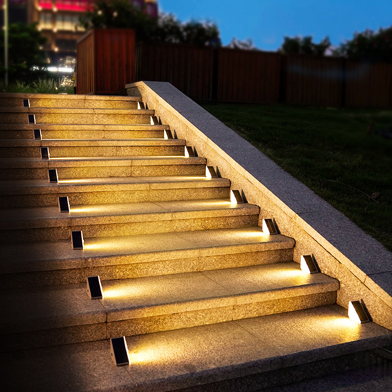 Solar-powered outdoor waterproof courtyard sensor staircase light, villa garden home decorative step ambient light, walkway light full figure