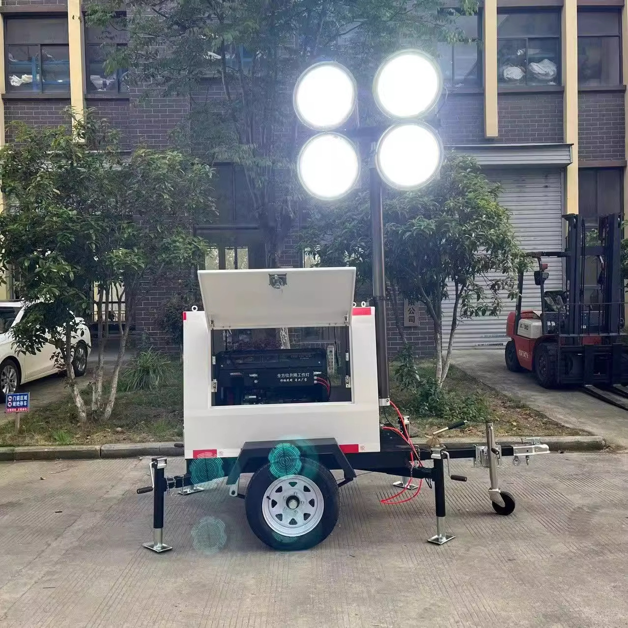 Mobile lighting lamp, automatic lifting, multi-directional lighting for construction sites, lighthouse, flood control, emergency power generation, lighting lamp vehicle Application Scenario