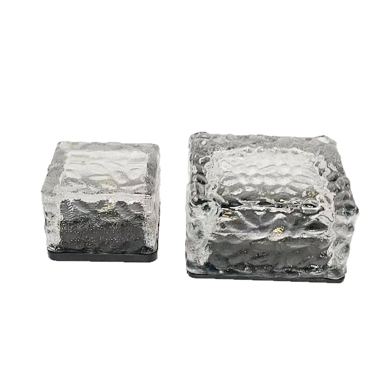 Solar floor tile lights, LED lights, outdoor lights, glass ground embedded night lights, outdoor garden decorative lights, park and square Item Picture