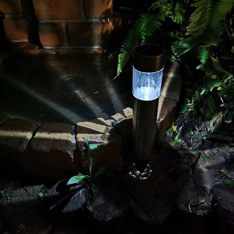 Solar stainless steel ground-mounted cylindrical lamp, solar lawn lamp, courtyard garden decorative lawn lamp Application Scenario