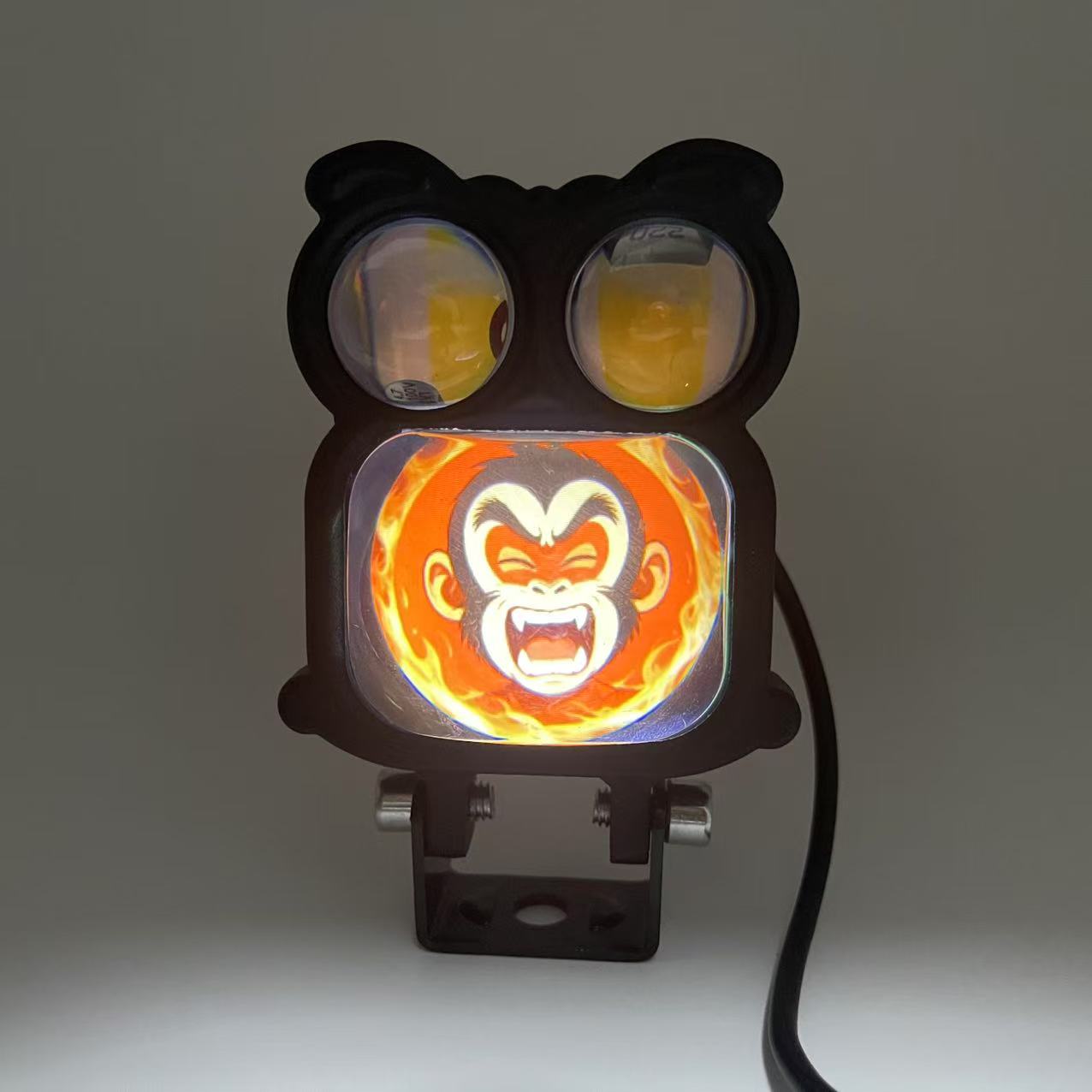 Motorcycle LED lights, high-brightness spotlights, spotlights, lens lights, glasses, dynamic decorative lights, yellow and white luminous lights full figure