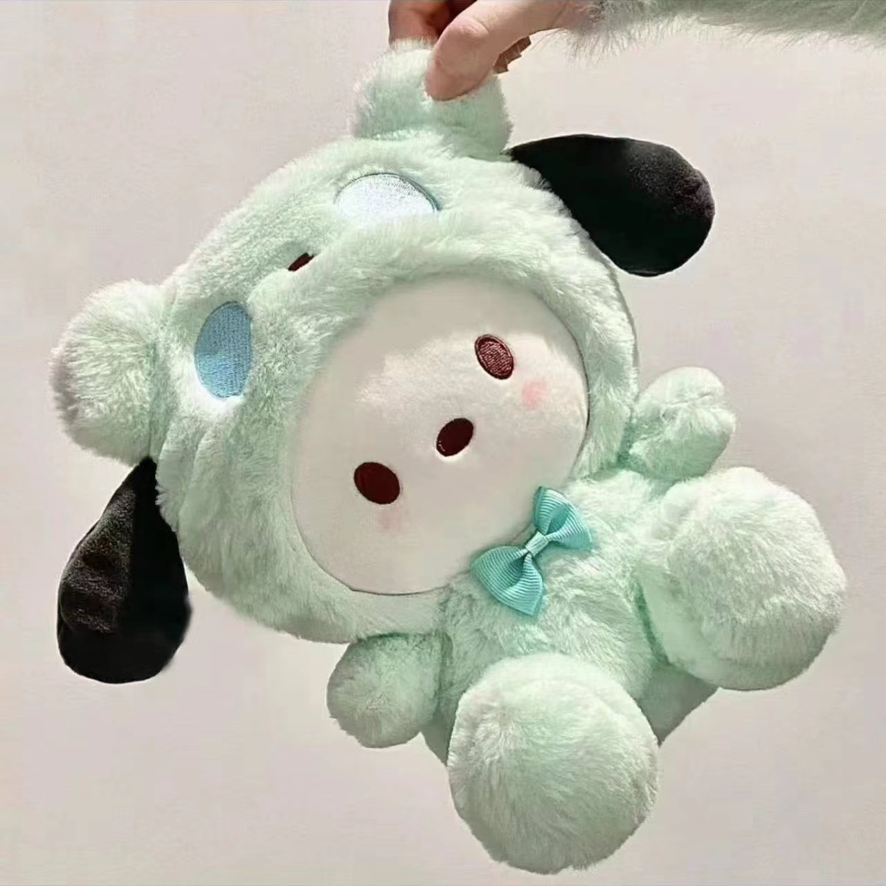 Dolls, plush toys, cross-border souvenirs, wedding gifts, scattered plush toys, transformed into cinnamon dog toys Application Scenario