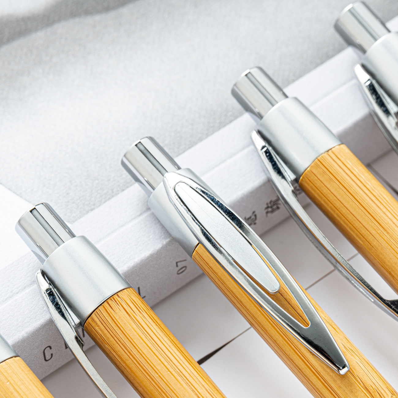 Ballpoint pen, bamboo ballpoint pen, bamboo eco-friendly material ballpoint pen, printable advertising ballpoint pen, advertising pen details Picture
