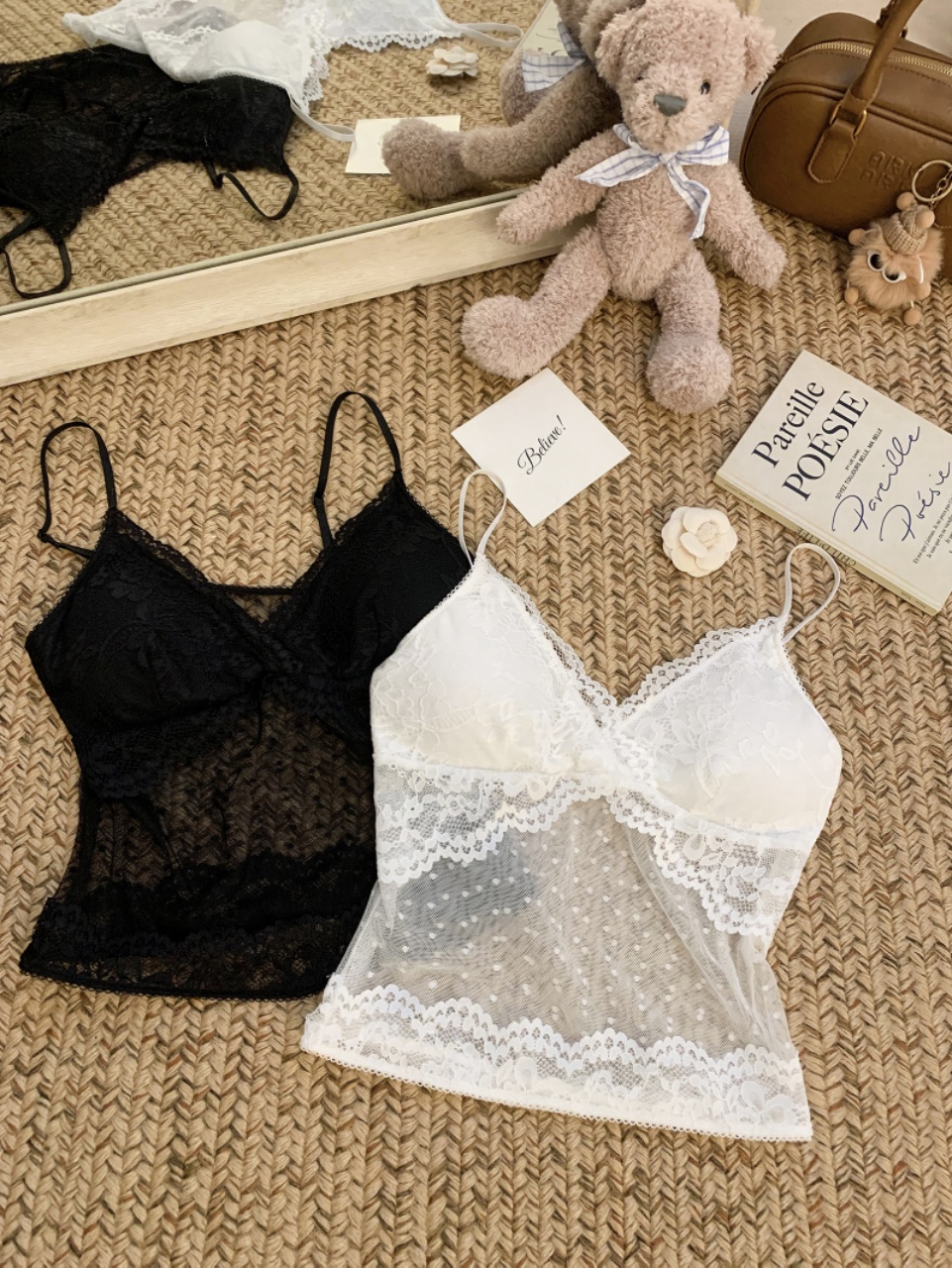 V-neck hot girl lace patchwork mesh halter top for summer, sexy and beautiful back top trend 2025 new style pic 3