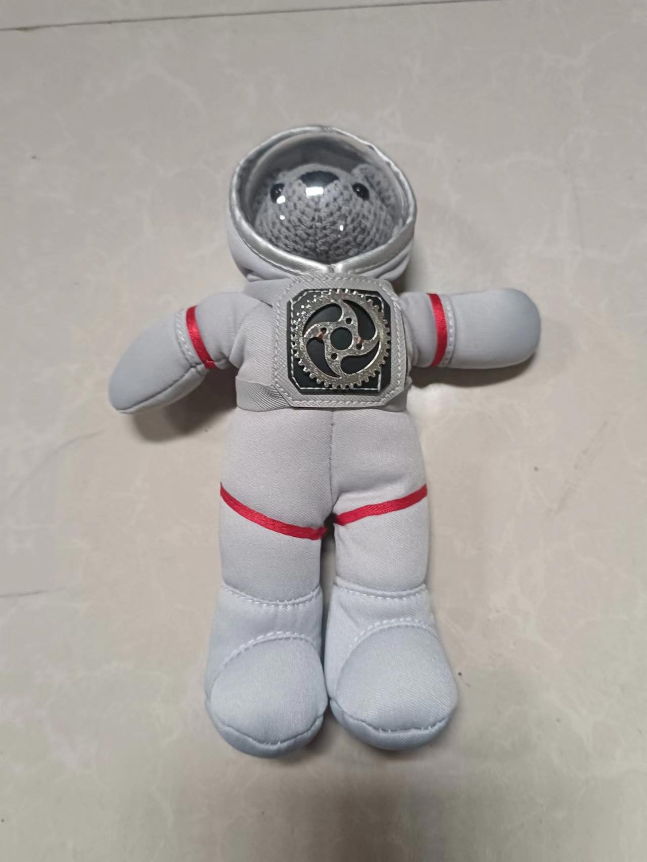 High-end gift plush toy figurines, aerospace teddy bear dolls, creative new astronaut dolls Application Scenario