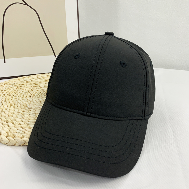 Multi-color available solid color baseball caps, unisex casual sunshade baseball caps, fashionable and versatile adult outdoor sun protection caps Application Scenario