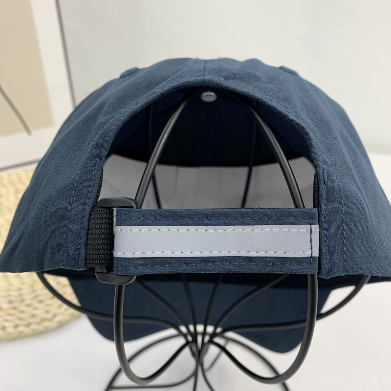 Multi-color available solid color baseball caps, unisex casual sunshade baseball caps, fashionable and versatile adult outdoor sun protection caps Item Picture