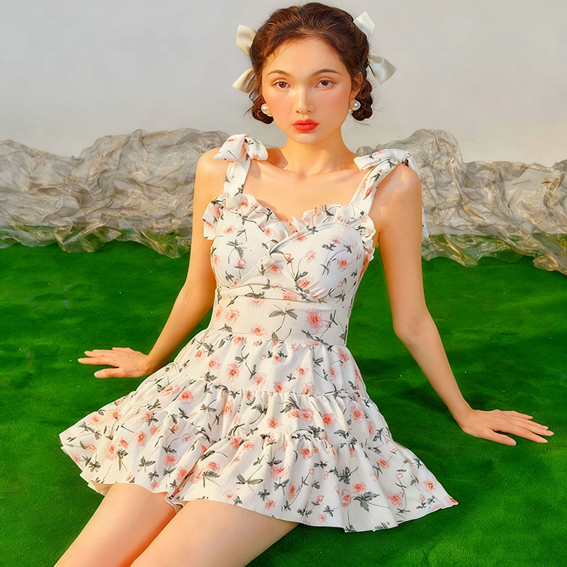 A High-End, Stunning One-Piece Swimsuit That Conceals The Body And Slimmers The Figure. A Floral Hot Spring Swimsuit For Women Specification drawing