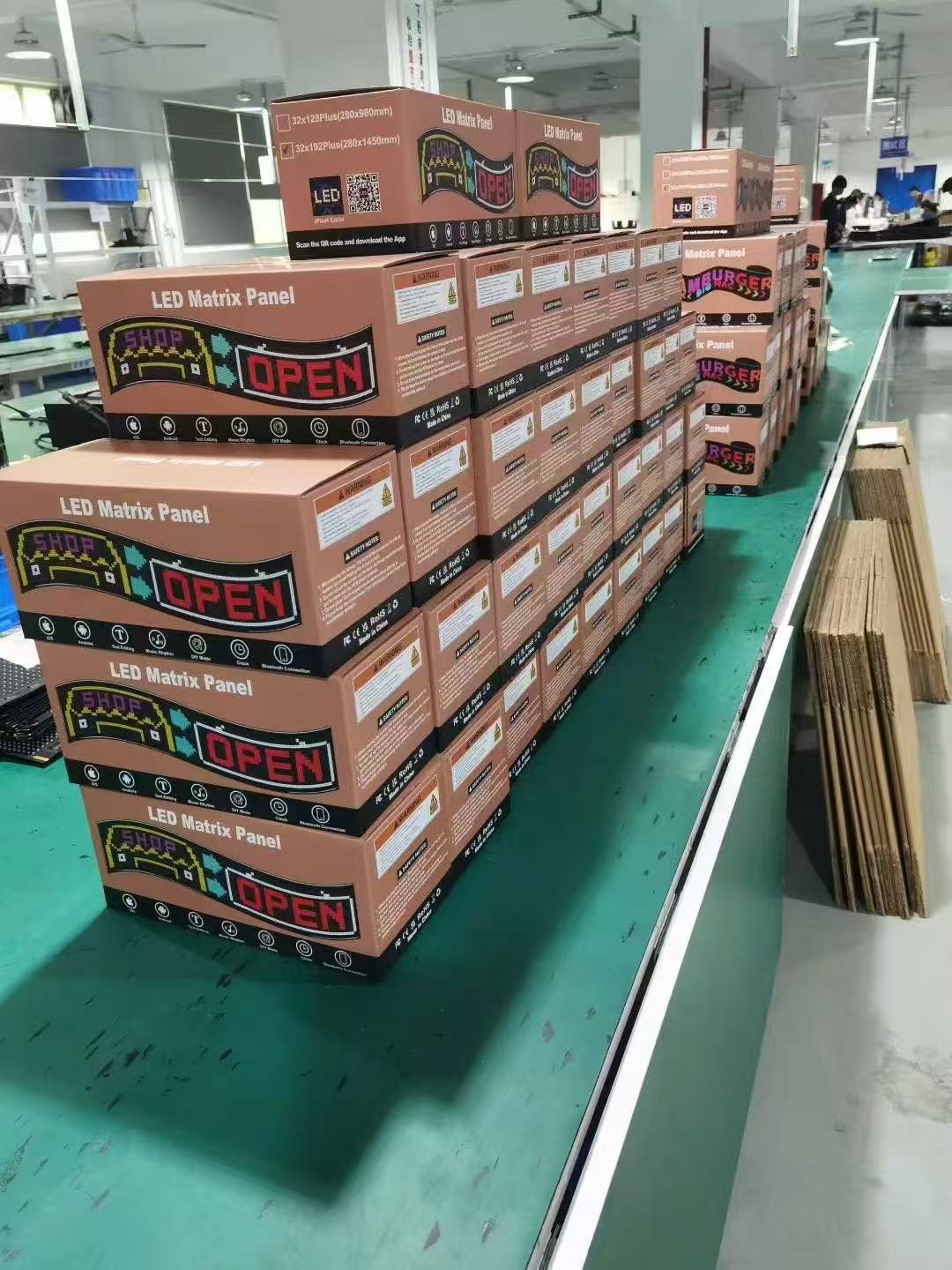 Automotive led lights, dynamic soft screen advertising lights, storefront display lights, DIY editing content pattern soft screen lights Application Scenario
