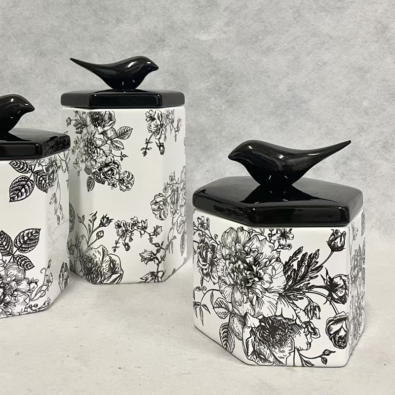 Luz de lujo cerámica latas selladas comida alimenticia latas de almacenamiento impresas latas de almacenamiento de cocina decoración de objetos Application Scenario