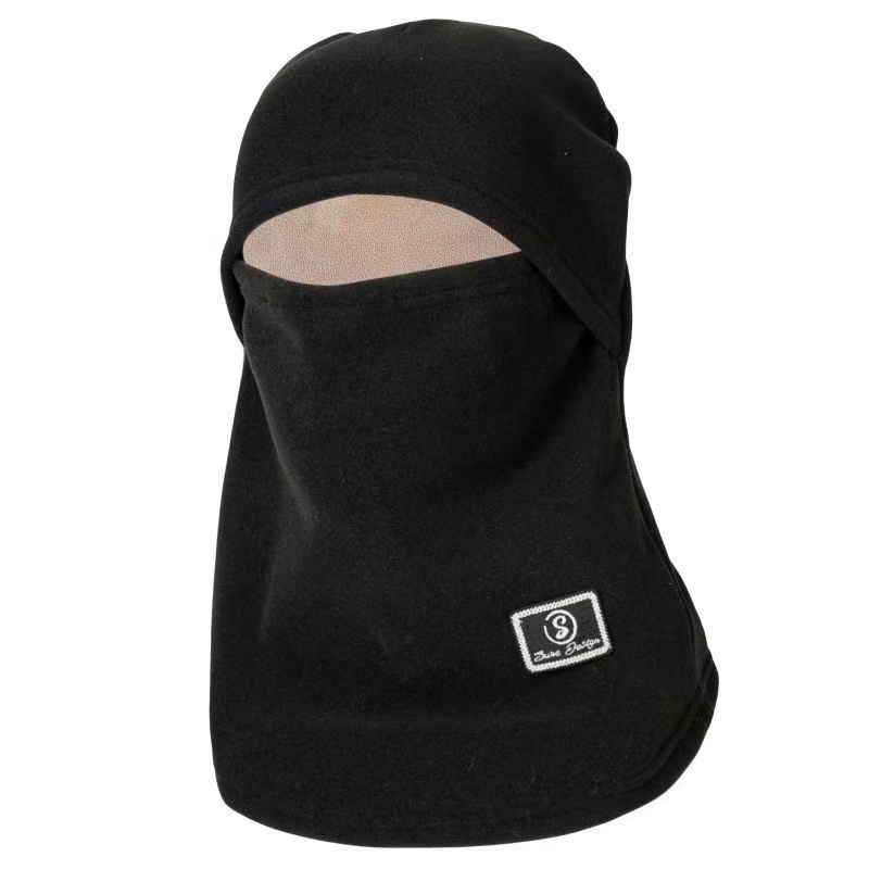 This all-in-one face mask for warmth, sun protection and dust prevention in autumn and winter offers a three-in-one neck protection details Picture