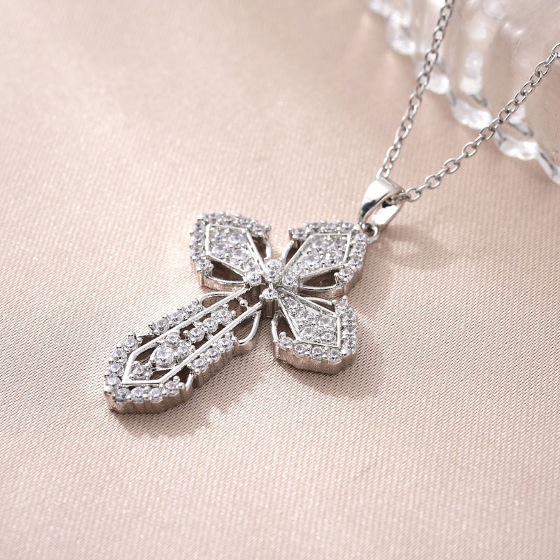 New copper-plated real gold cross necklace jewelry for cross-border trade in Europe and America, simple pendant, Southeast Asian trend, versatile, set with zircon Application Scenario