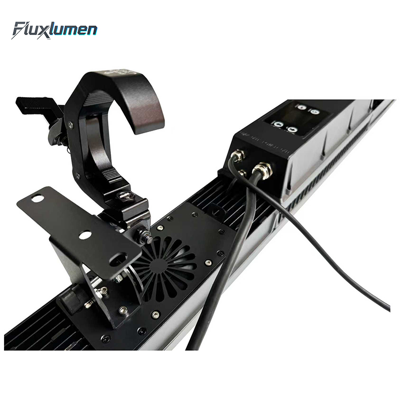 784 pcs IP65 Atomization Strobe Effect Bar lights 频闪条形灯舞台灯光详情4