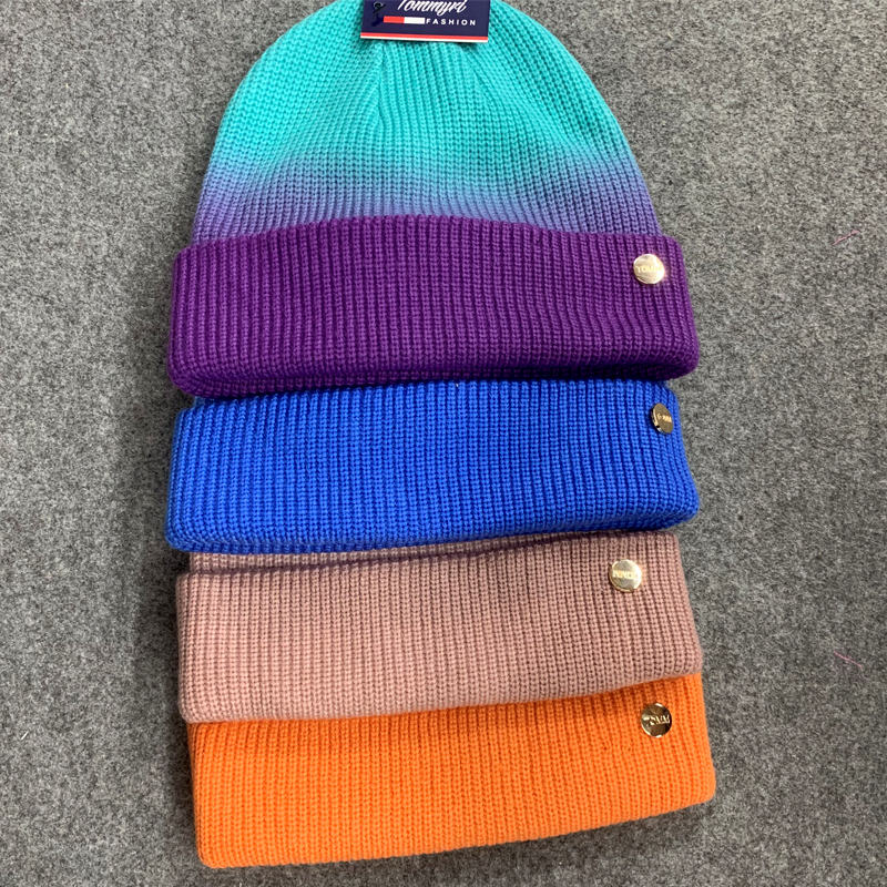 Winter warm knitted cold cap for both men and women, ins style tie-dyed woolen cap Specification drawing