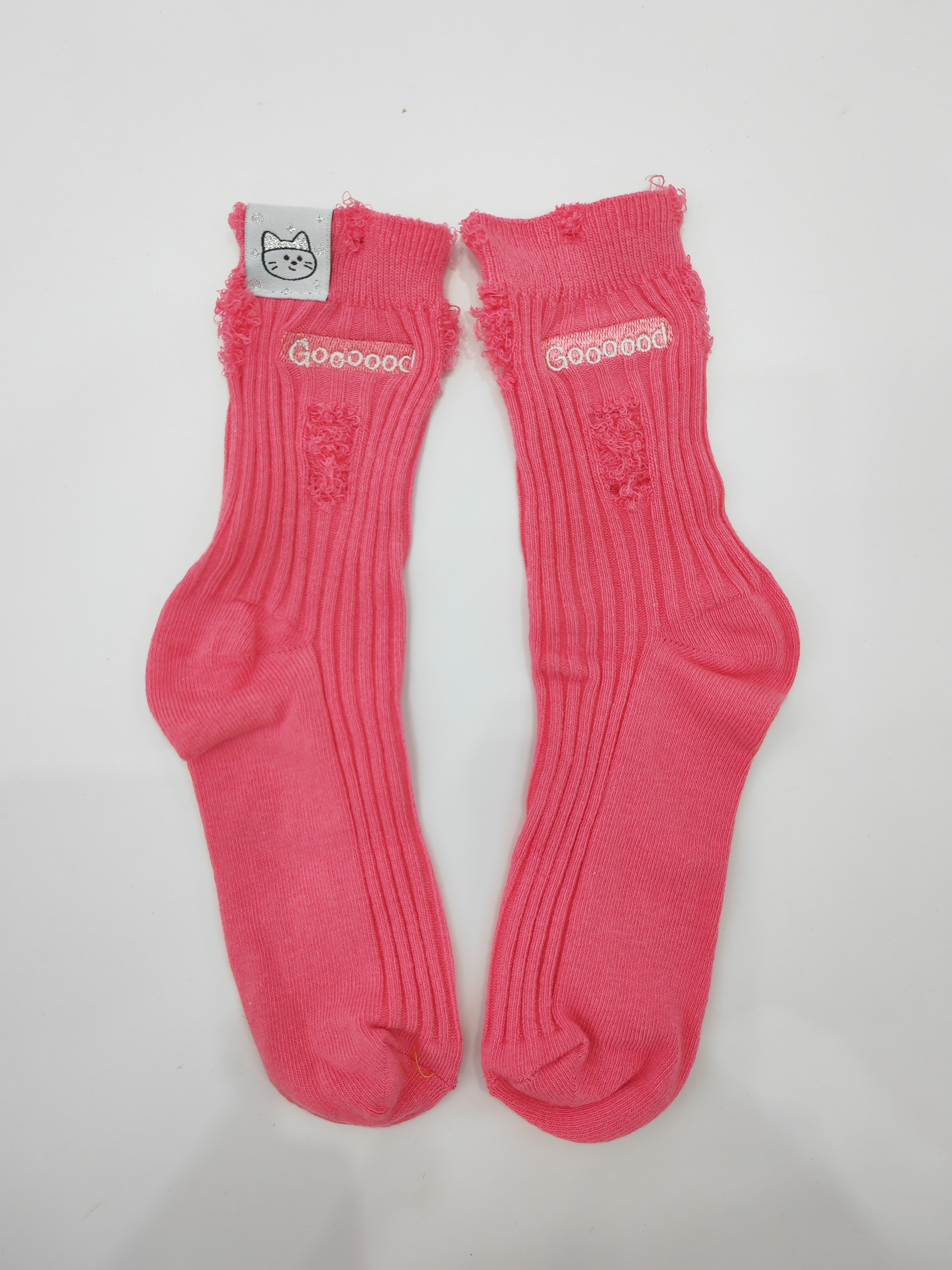 Cute and adorable animal-embroidered mid-calf socks, soft and cute style comfortable cotton socks, girlish and playful dressing socks Application Scenario