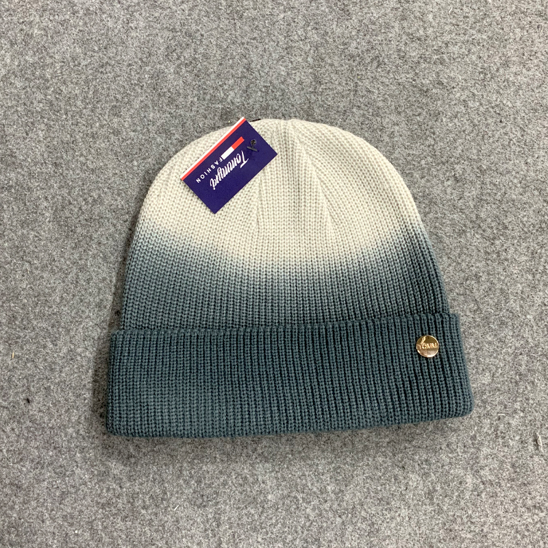 Winter warm knitted cold cap for both men and women, ins style tie-dyed woolen cap Application Scenario