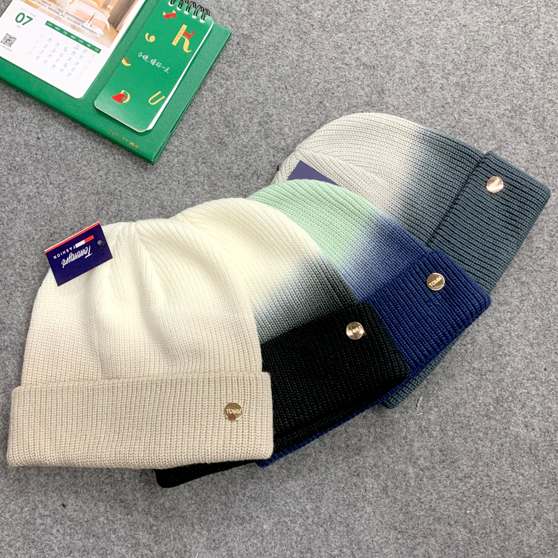 Winter warm knitted cold cap for both men and women, ins style tie-dyed woolen cap details Picture