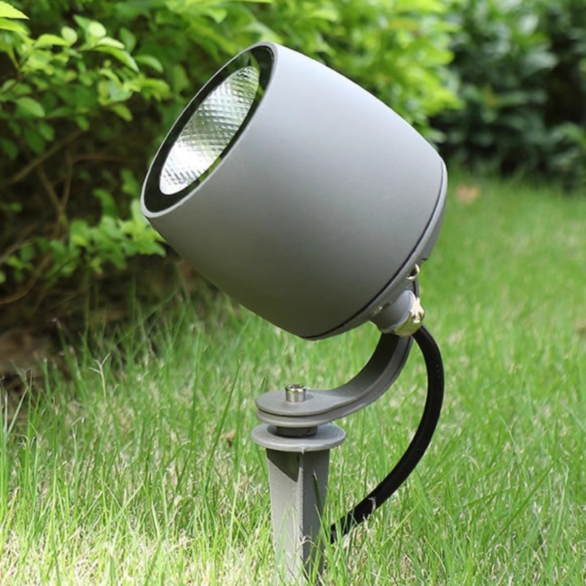 Tree projection lights, outdoor waterproof tree lighting lights, ground insertion lights, floodlights, 24V outdoor garden and courtyard landscape lights, floodlights full figure