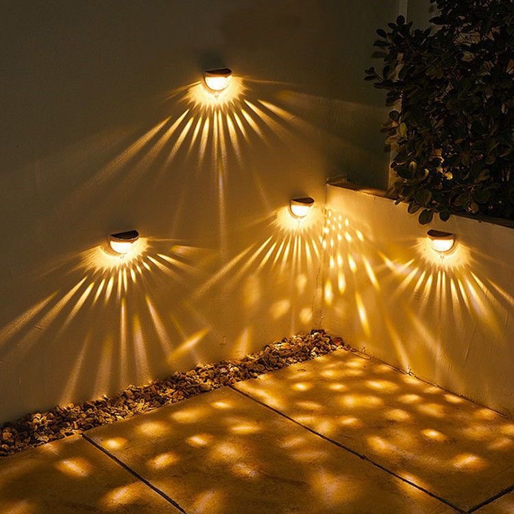 New solar-powered garden lights for outdoor fence, garden, step lighting, atmosphere decoration and night lights full figure