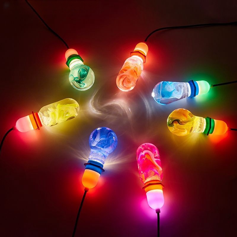 Colorful wish lanterns, glass lanterns, outdoor large tree decorative chandeliers, campsites, scenic spots, parks, streets, hanging tree lanterns, landscape lanterns Application Scenario