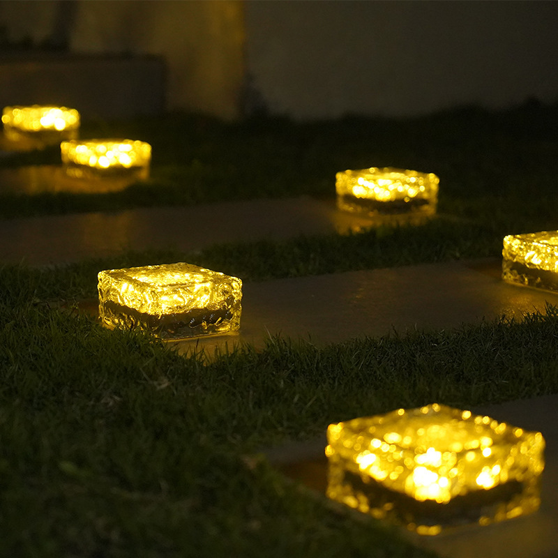 Cross-border solar LED floor tile lights, ice brick lights, glass buried lights, outdoor courtyard rainproof lawn lights, decorative lights Application Scenario