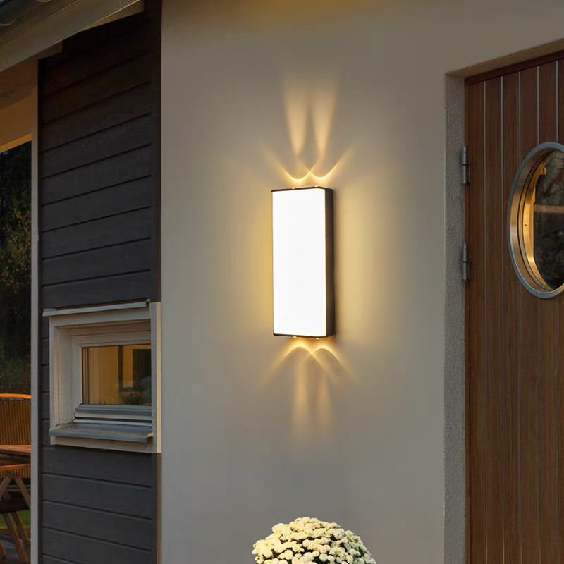 Outdoor waterproof wall lamps, top and bottom luminous spotlights, courtyard, hotel, villa exterior walls, door columns, three-sided luminous long strip wall lamps Specification drawing