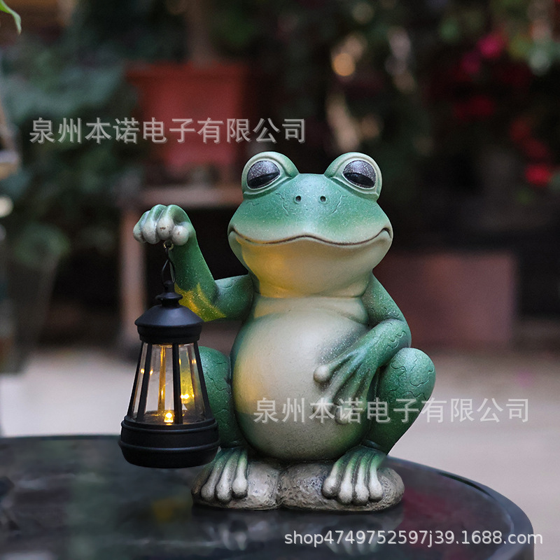 Amazon outdoor solar garden resin ornaments, creative handicrafts, garden lamps, home decoration, lawn lamps Application Scenario