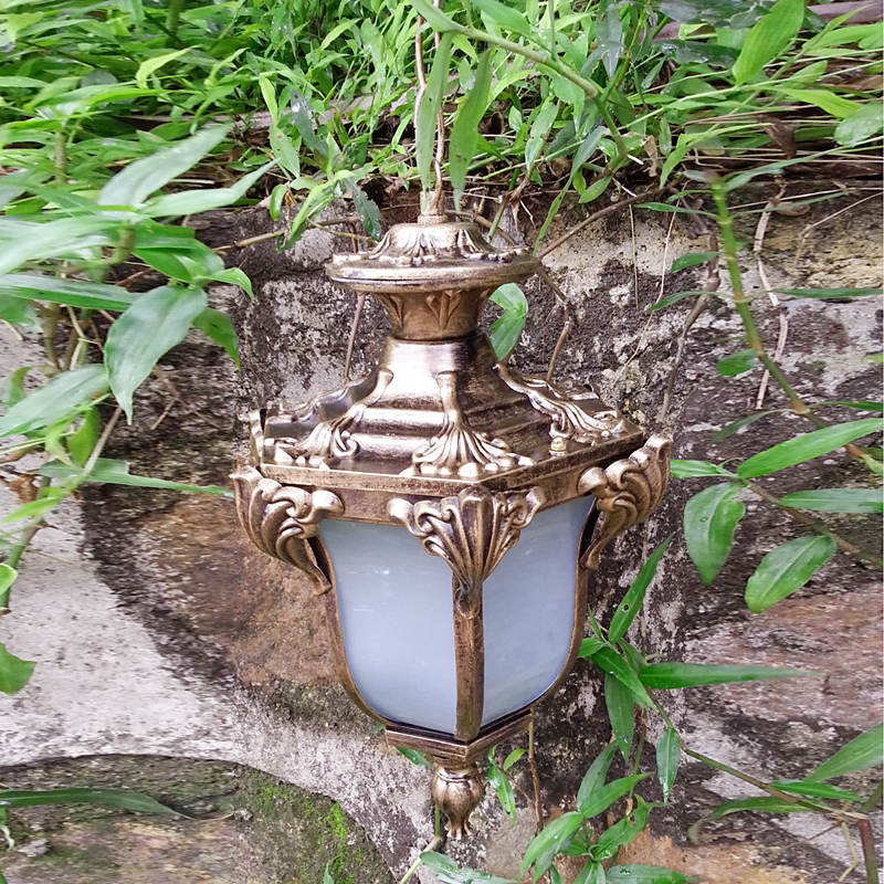 Outdoor chandelier full figure