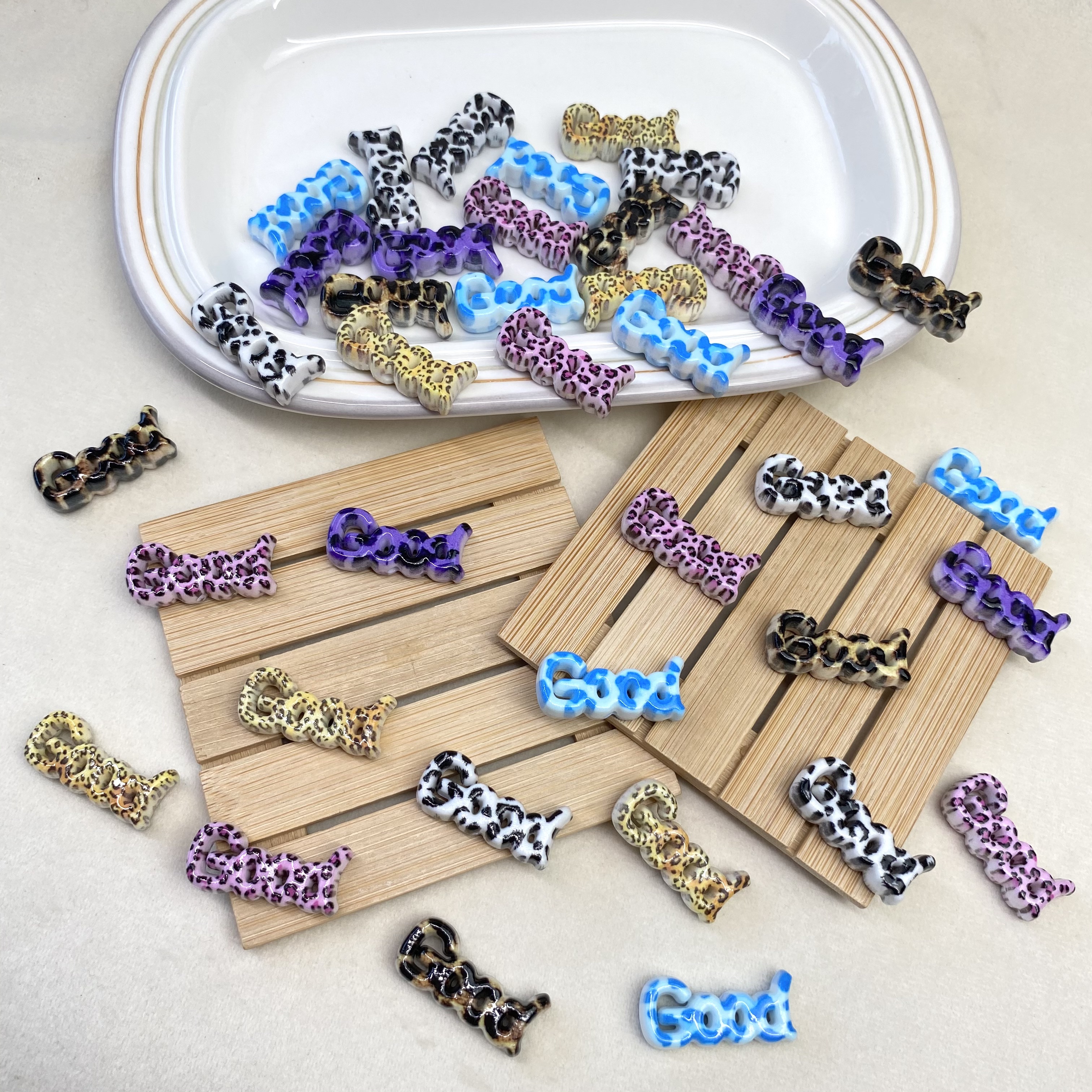 滴油配件/配件/树脂配件/奶油胶/植绒配件细节图