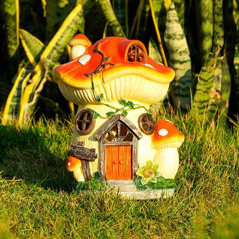 Amazon outdoor solar micro-landscape decoration, cute mushroom resin craft ornaments, garden house ornaments full figure