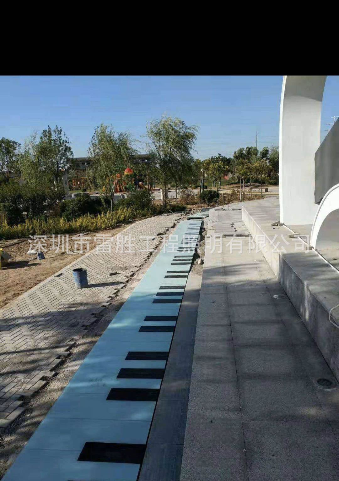 Factory price direct supply LED piano floor tile lights, foot-sensing floor pianos, human body gravity sensing floor lights details Picture